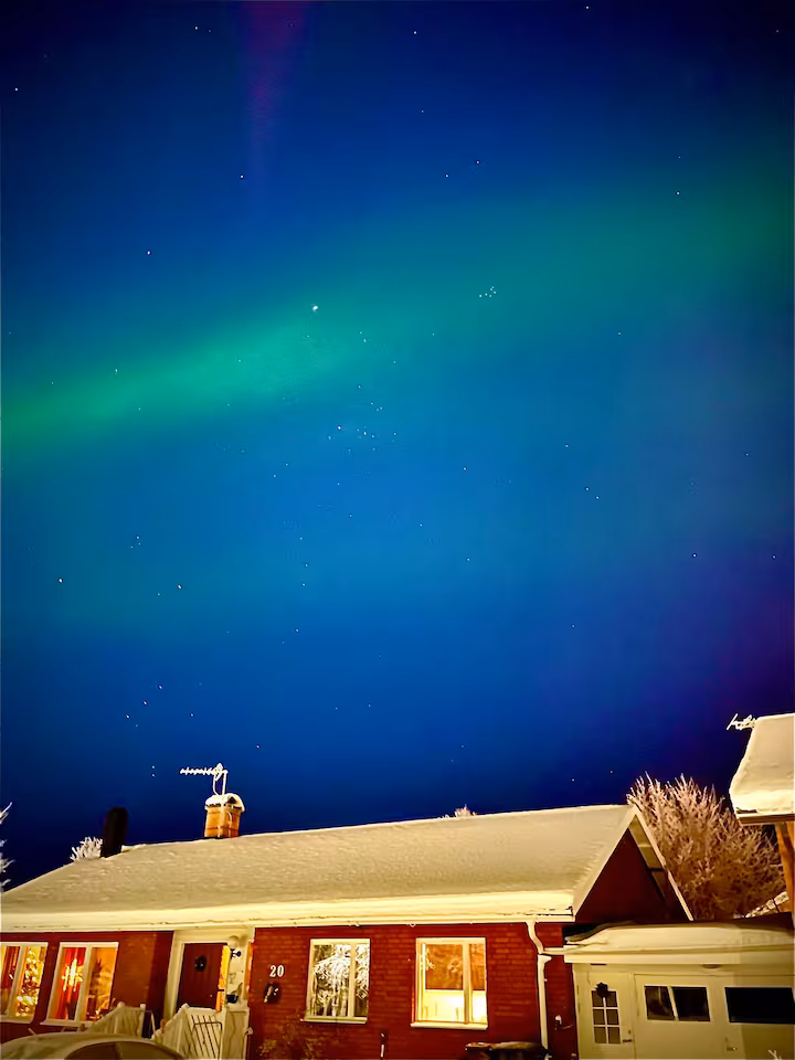 Fully equipped kitchen for home cooking